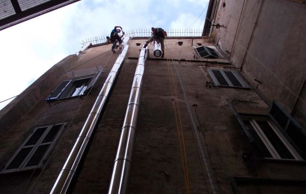 installazione-canne-fumarie-ediliziasufune-04
