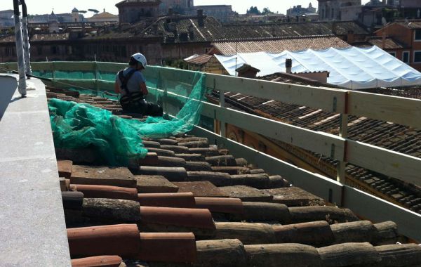 installazione-parapetti-temporanei-ediliziasufune-03