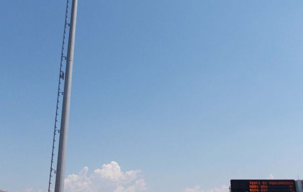 manutenzione-apparati-radio-su-antenne-ediliziasufune-01